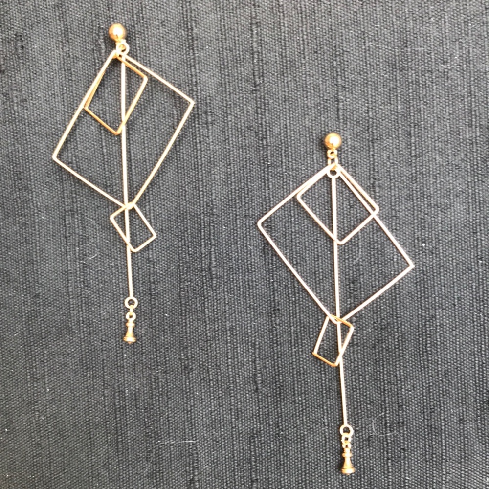 New Gold tone Modern Earrings.